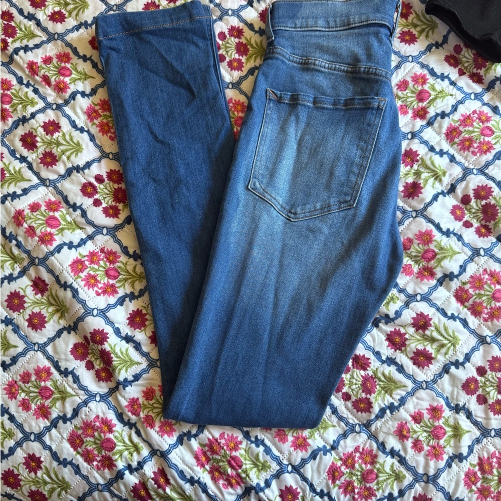 Express Women's Dark Blue Skinny Jeans Size 2L